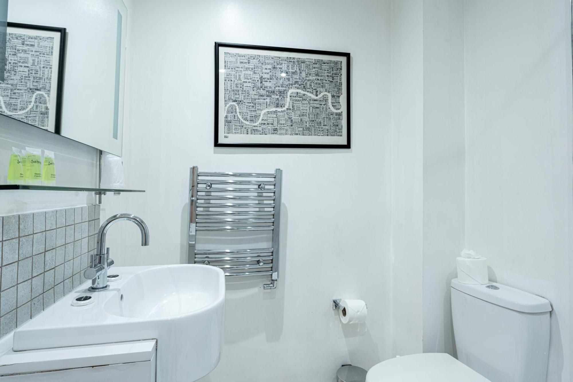 Single Room Private Bathroom