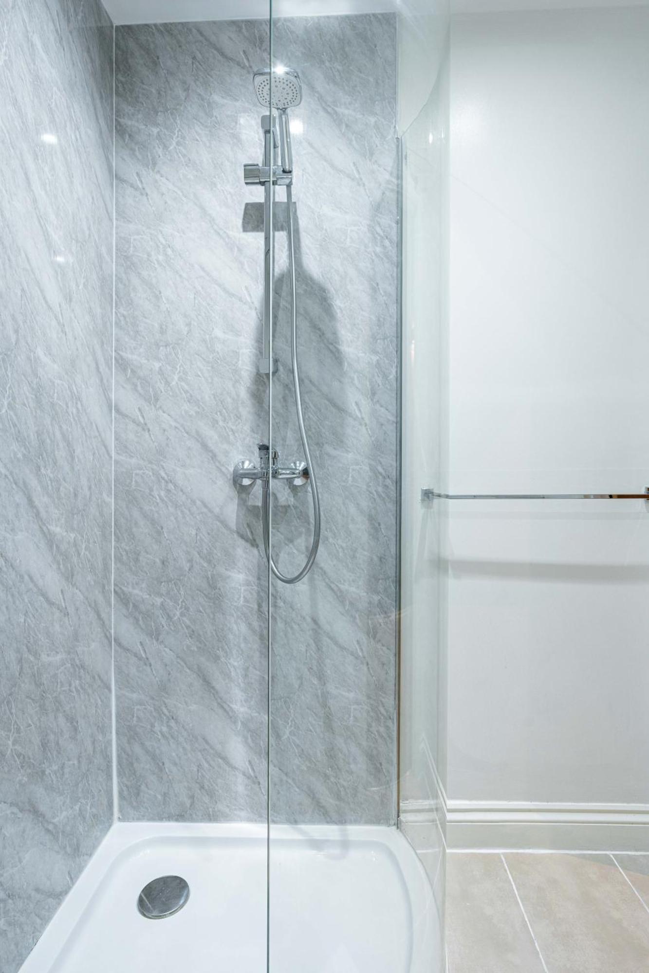 Single Room Private Bathroom